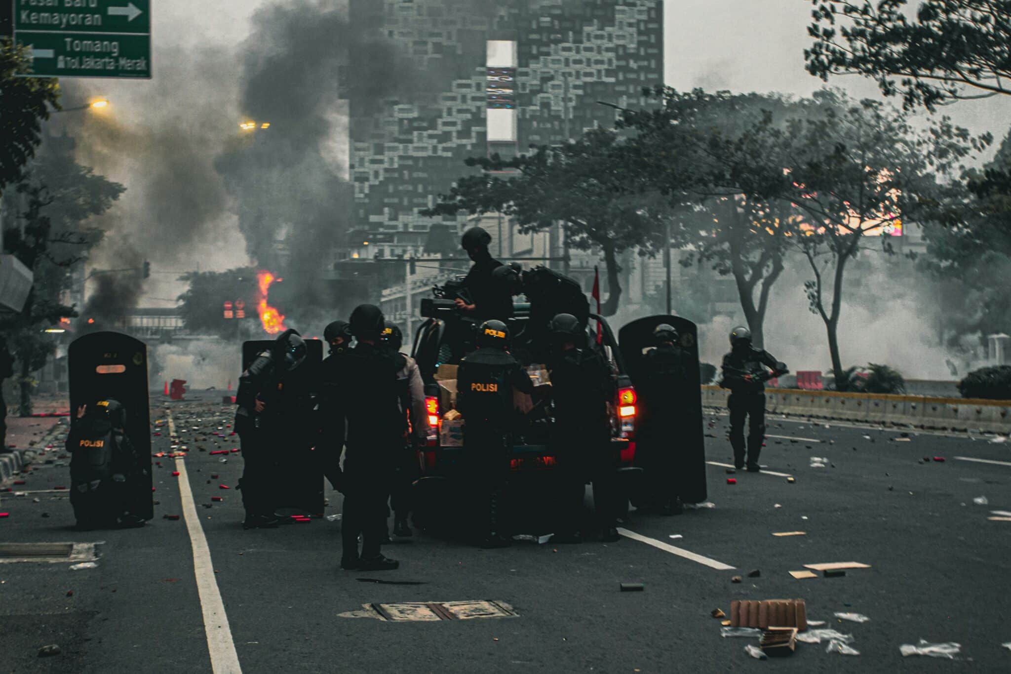 Violences urbaines avec policiers.